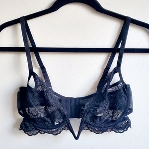 NWOT Lace Underwire Bra